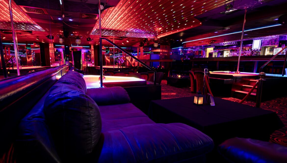 PonyPensacola-Int-VIP-seating (Copy)